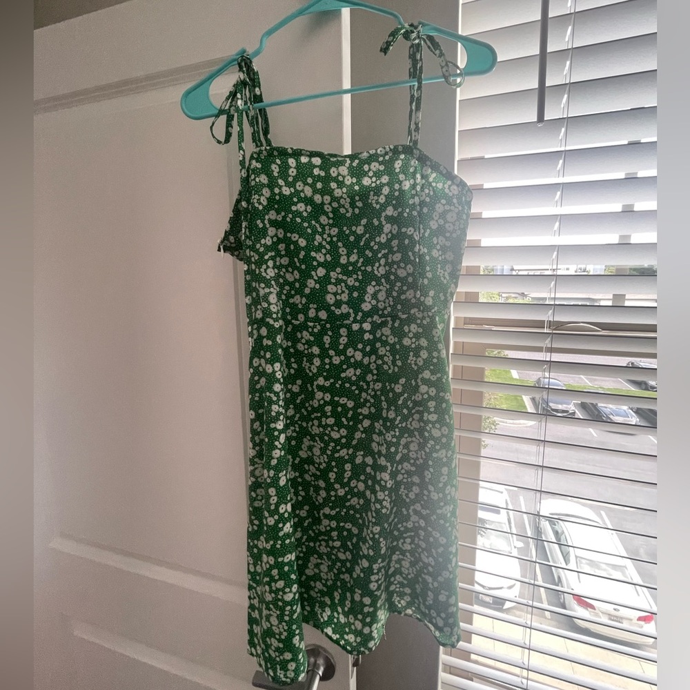 Green Ditsy Floral Dress Size M